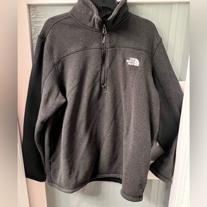 Men’s XL North Face quarter zip fleece. Green/charcoal color. Wore 4 times.